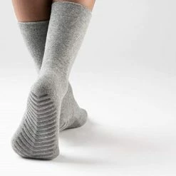 Promo 🌟 Malinsi Sokken Antislip 3-Pack - 3 Paar Donkere Kleuren Maat 42-46 - Huissokken Dames En Heren Anti Slip ✔️ -Beenmode Verkoop 550x468