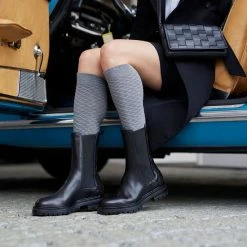 Promo 🎁 Bonnie Doon Bio Kabel Kniekousen Dames Licht Bruin Maat 36/42 - Kabel Patroon In Ruit Vorm - Biologisch Katoen - Uitstekend Draagcomfort - Cable Knee High - OEKO-TEX - Gladde Naden - Duurzaam Huidvriendelijk Bio Katoen - Beige Macaroon - BP211506.13 ✨ -Beenmode Verkoop 550x550 156