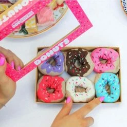 Gloednieuw 👍 United Oddsocks Mismatched 🧦 Socks - Cadeaudoos Met 6 Verschillende Sokken - Donut Sokken - Maat 37/42 🔥 -Beenmode Verkoop 550x551 18