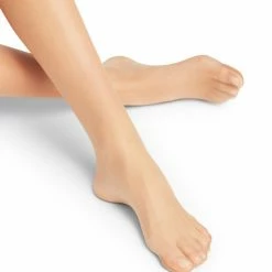 Groothandel 😀 FALKE Shelina Hoge Kwaliteit Onzichtbaar Zacht Comfortabel Glanzend Elegant Nylon Zonder Motief Ultra Sheer 12 Denier Beige Dames Panty - Maat M 🤩 -Beenmode Verkoop 550x660 22