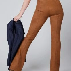Promo ✨ Spanx Faux Suede Shaping Flare Pant | Rich Caramel 🔔 -Beenmode Verkoop 550x687 19